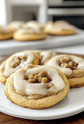 Copycat Crumble Cinnamon Roll Cookies